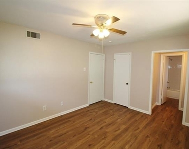 821 Rea Avenue - Photo Thumbnail 20