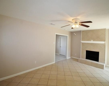 821 Rea Avenue - Photo Thumbnail 5