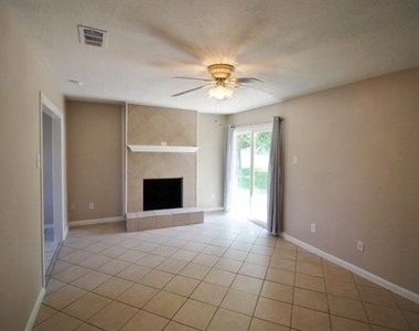 821 Rea Avenue - Photo Thumbnail 6