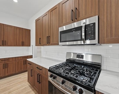 3445 Sanjeev Drive - Photo Thumbnail 3