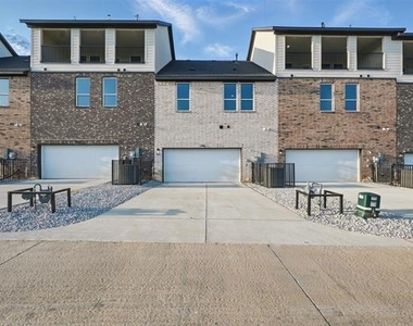 3445 Sanjeev Drive - Photo Thumbnail 8