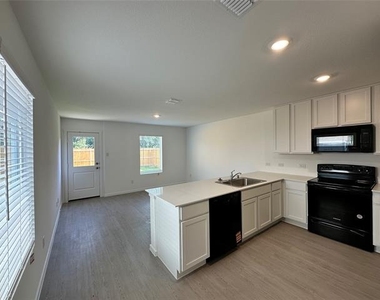 833 Sandhill Crane Lane - Photo Thumbnail 3
