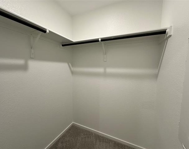 833 Sandhill Crane Lane - Photo Thumbnail 10