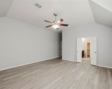 12422 Daimler Drive - Photo Thumbnail 20