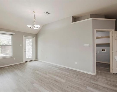 12422 Daimler Drive - Photo Thumbnail 14