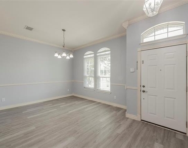 12422 Daimler Drive - Photo Thumbnail 6