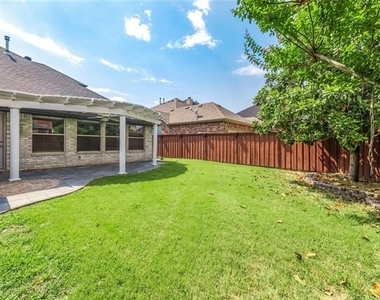 12422 Daimler Drive - Photo Thumbnail 3