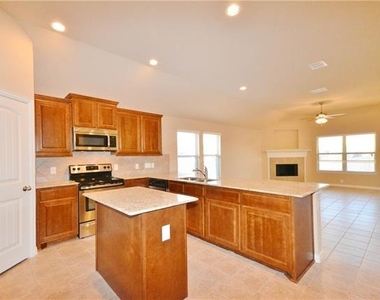 122 Eagle Feather - Photo Thumbnail 6