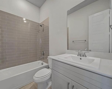 4484 N River Walk Drive - Photo Thumbnail 18