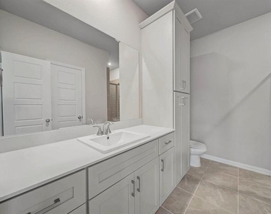 4484 N River Walk Drive - Photo Thumbnail 16