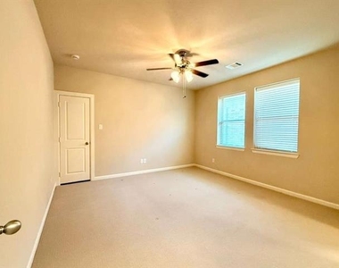 6704 Castillo Street - Photo Thumbnail 23