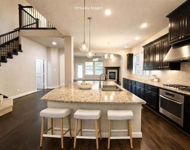 6704 Castillo Street - Photo Thumbnail 4