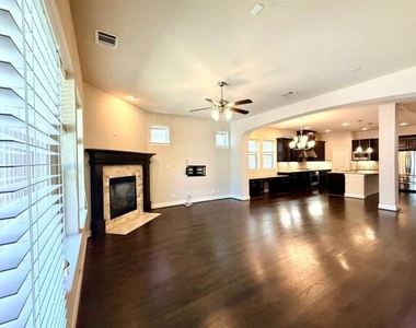 6704 Castillo Street - Photo Thumbnail 8