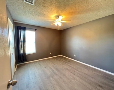 9901 Thomas Jefferson Drive - Photo Thumbnail 14