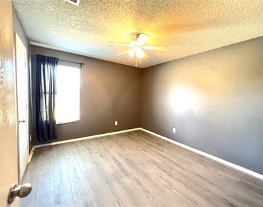 9901 Thomas Jefferson Drive - Photo Thumbnail 10
