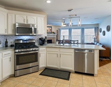 9964 Southgate Drive - Photo Thumbnail 4