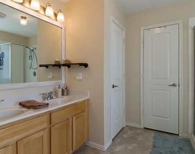 9964 Southgate Drive - Photo Thumbnail 6