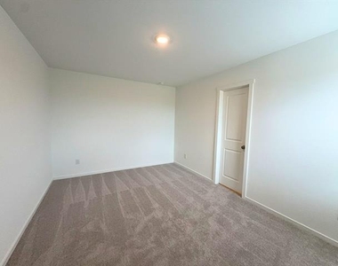 6220 Sandpiper Lane - Photo Thumbnail 7