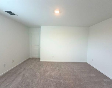 6220 Sandpiper Lane - Photo Thumbnail 9