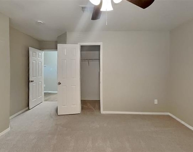 6017 Bronze River Road - Photo Thumbnail 12