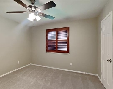 6017 Bronze River Road - Photo Thumbnail 14