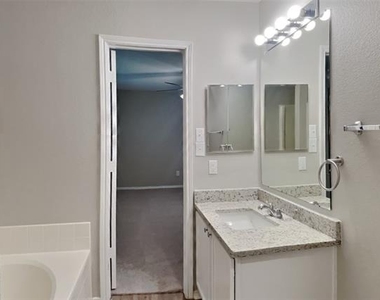 6017 Bronze River Road - Photo Thumbnail 9