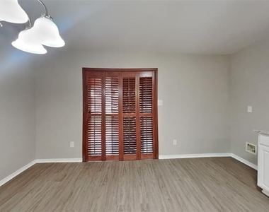 6017 Bronze River Road - Photo Thumbnail 21