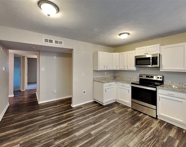 5045 Nash Drive - Photo Thumbnail 5