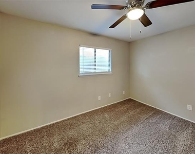 5045 Nash Drive - Photo Thumbnail 12