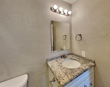 5045 Nash Drive - Photo Thumbnail 9