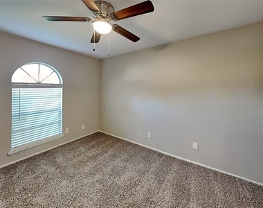 5045 Nash Drive - Photo Thumbnail 10