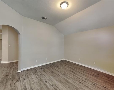 14104 Silkwood Drive - Photo Thumbnail 22