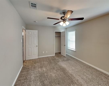 14104 Silkwood Drive - Photo Thumbnail 11