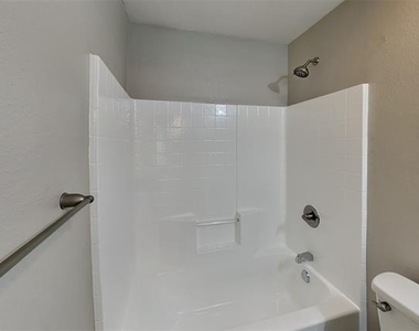 14104 Silkwood Drive - Photo Thumbnail 16