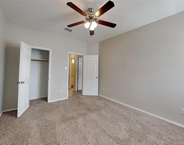 2021 Hickory Drive - Photo Thumbnail 12