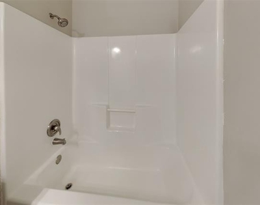 2021 Hickory Drive - Photo Thumbnail 15