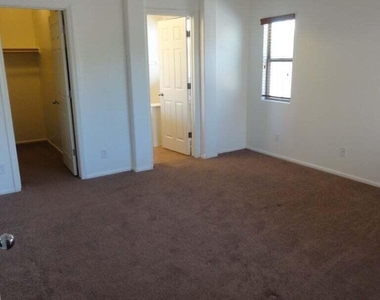 44215 W Caven Drive - Photo Thumbnail 8