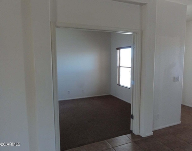 44215 W Caven Drive - Photo Thumbnail 5