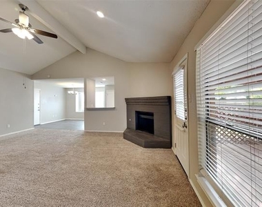 1313 Colony Court - Photo Thumbnail 3