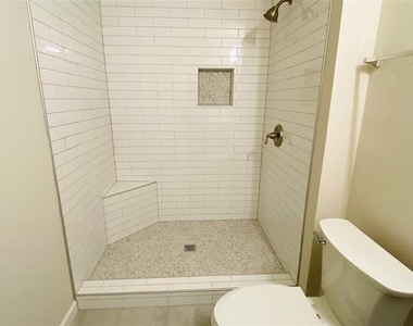 8505 Forest Highlands Drive - Photo Thumbnail 10