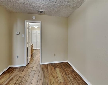 9600 Royal Lane - Photo Thumbnail 8