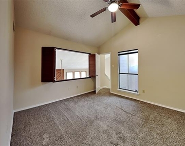 9600 Royal Lane - Photo Thumbnail 11