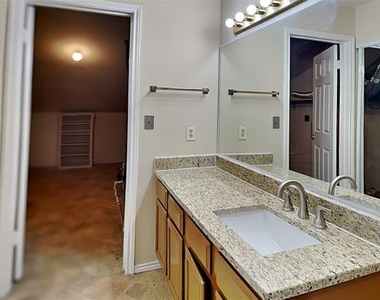 9600 Royal Lane - Photo Thumbnail 17