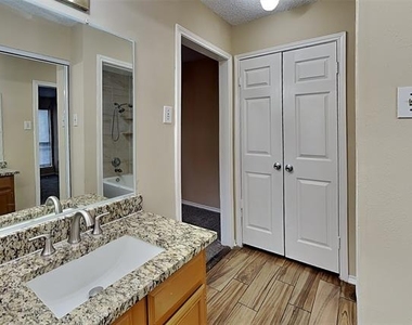 9600 Royal Lane - Photo Thumbnail 14