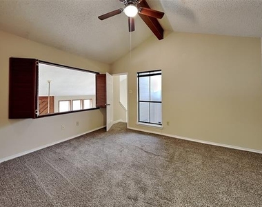 9600 Royal Lane - Photo Thumbnail 12
