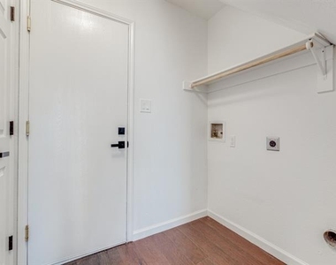 6841 Bellehaven Drive - Photo Thumbnail 22