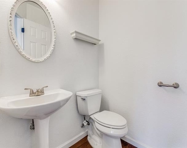6841 Bellehaven Drive - Photo Thumbnail 15
