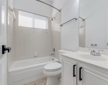 6841 Bellehaven Drive - Photo Thumbnail 18