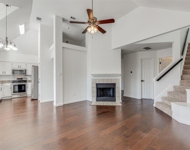 6841 Bellehaven Drive - Photo Thumbnail 4