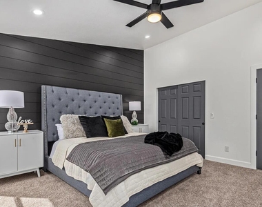 4233 E Raven Road - Photo Thumbnail 27